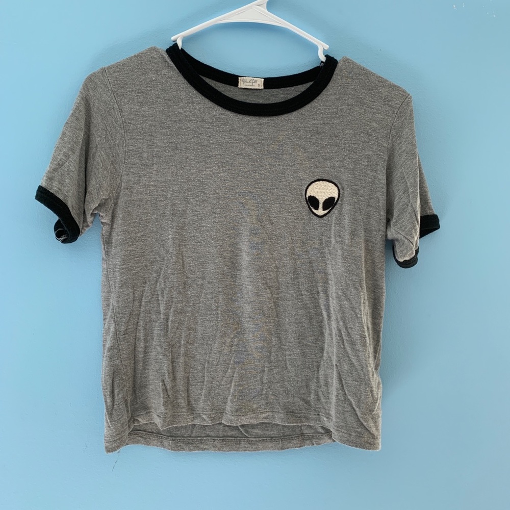 Alien embroidered tee